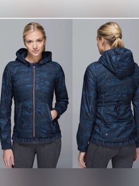 Lululemon Spring Fling Puffy Jacket Heathered Lotus Camo Blue Sz 6 Packable